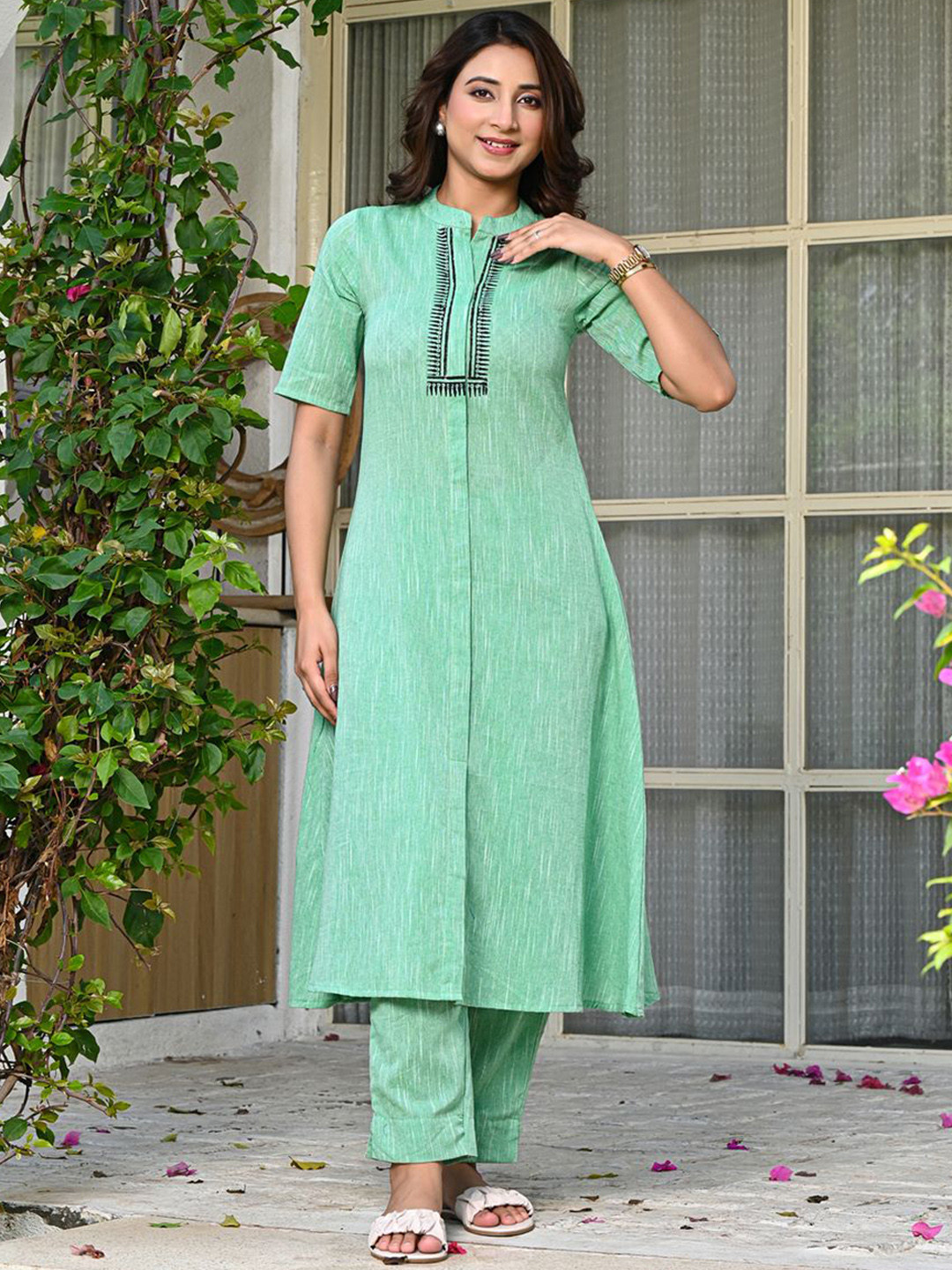 Indi INSIDE Women Textured Embroidered Cotton A-Line Kurta with Trousers