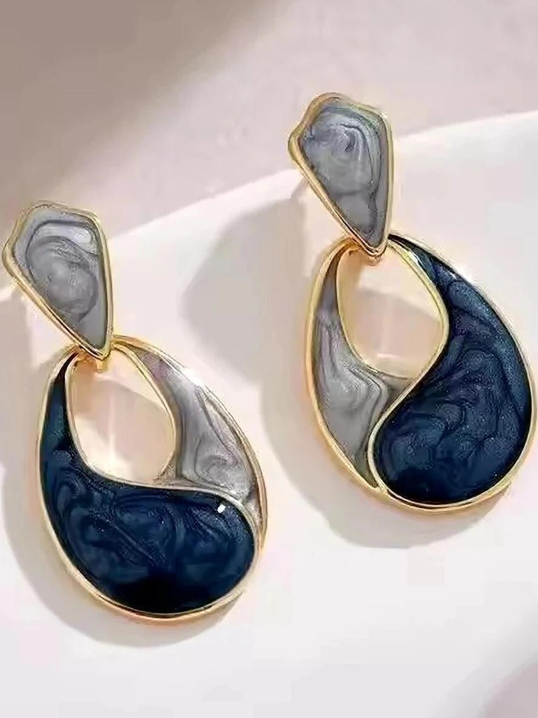 Silver Planets Women Off White Earrings