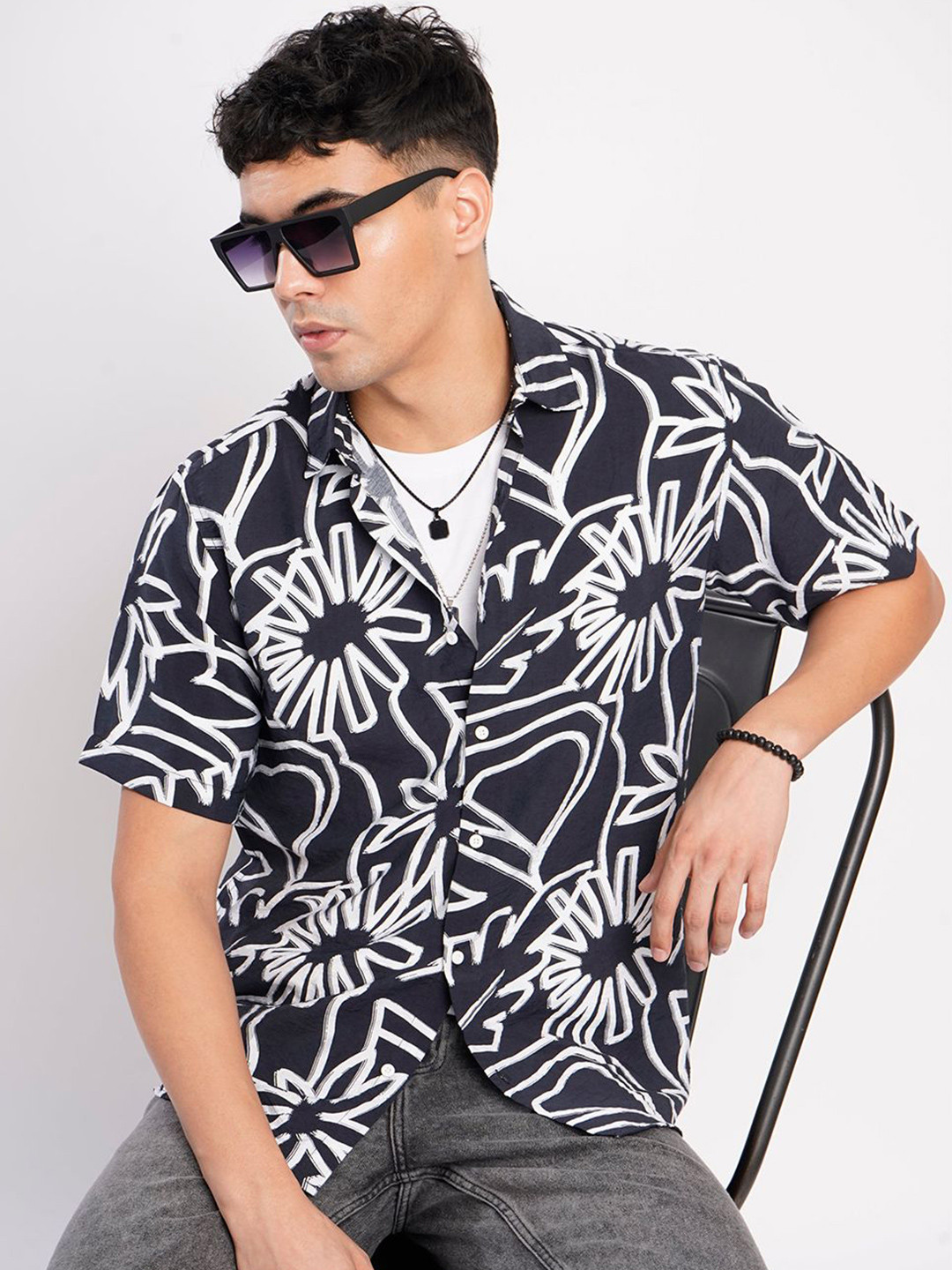 Bene Kleed Floral Printed Spread Collar Casual Shirt