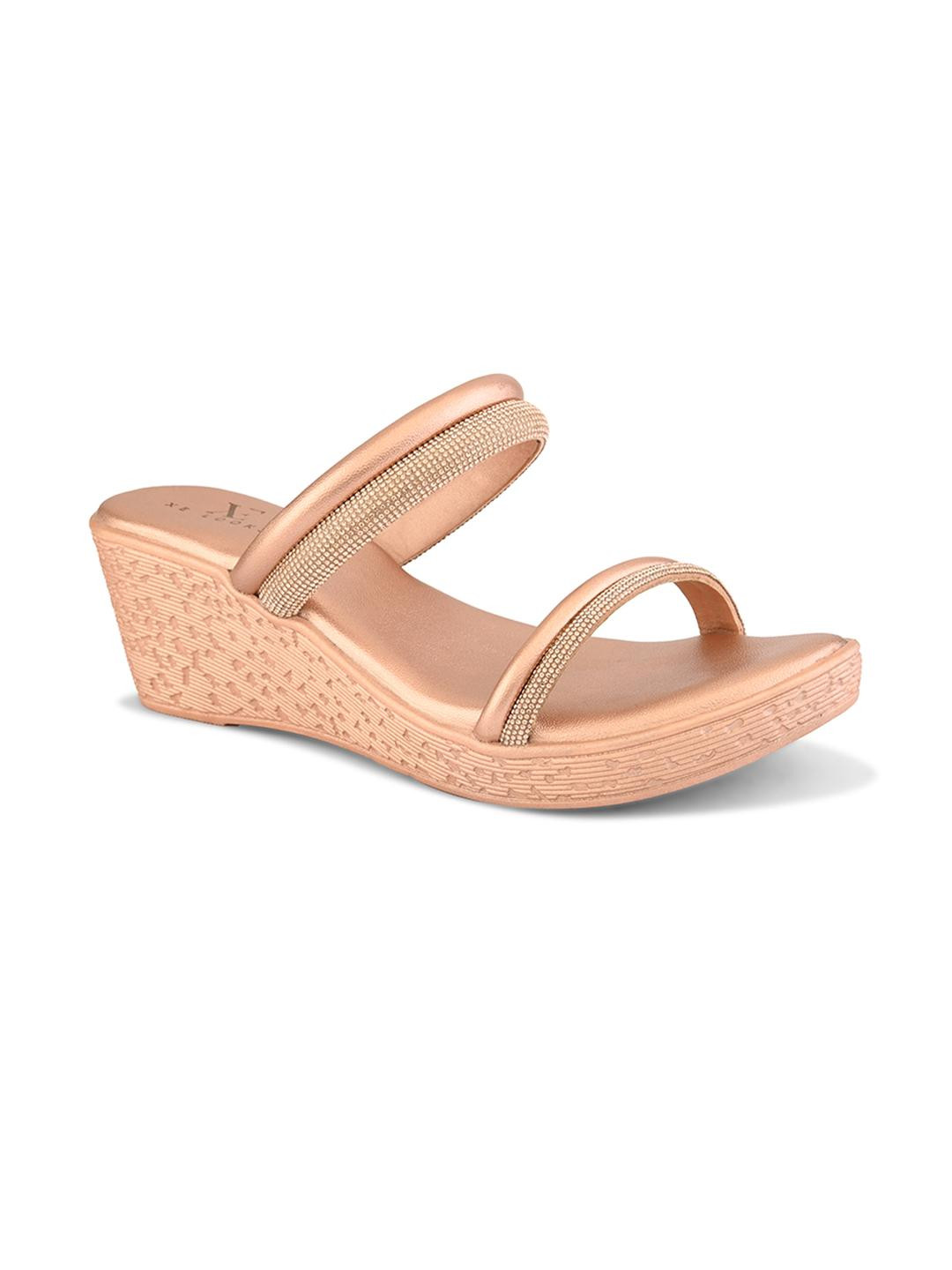 XE Women Gold Toned Embellished Wedge Sandals