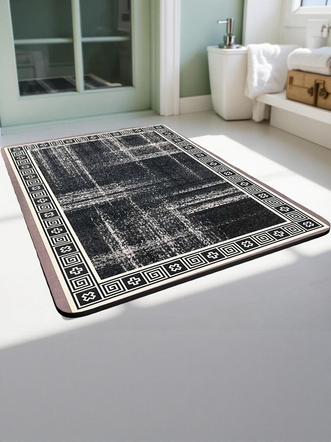 IVAZA Black Bath Rug