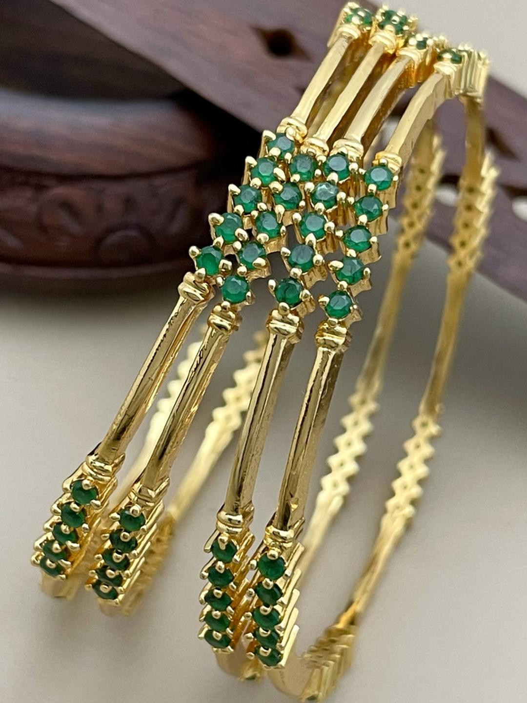 FIRST TOUCH Green Brass Bangle