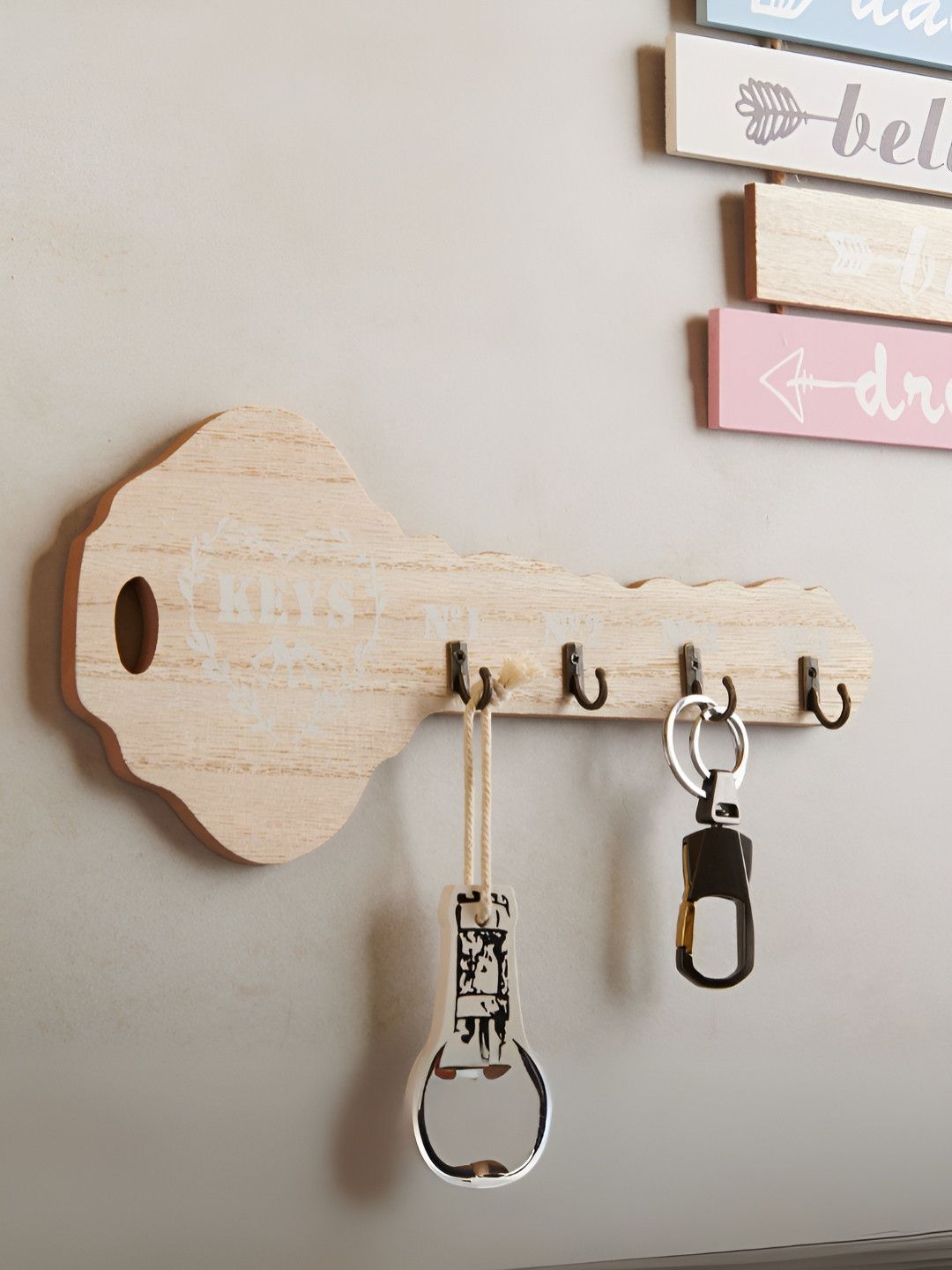 eazy wagon Beige & White Key Shape Wall Key Holders
