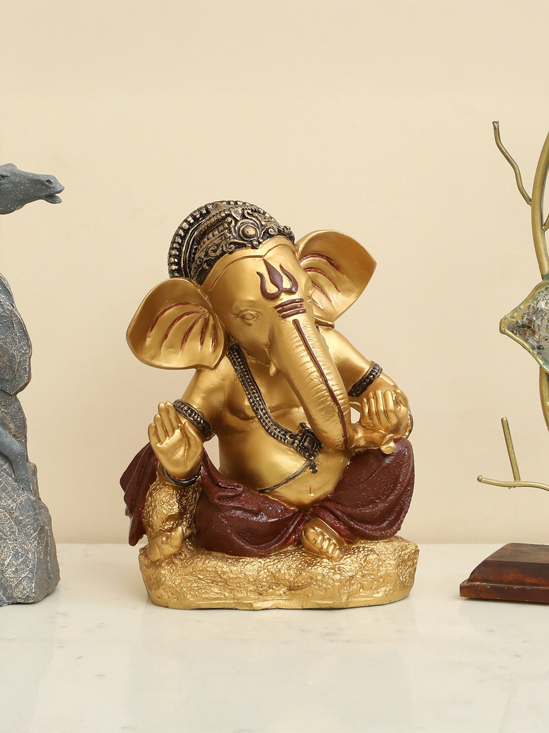 vedas Religious Curio Showpiece