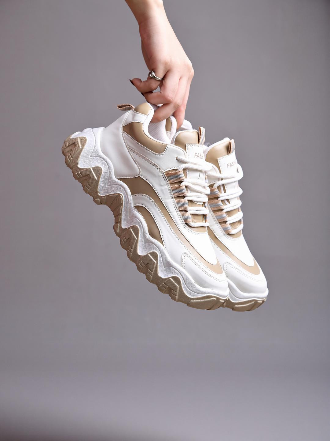 Stylestry Girls white and tan Sneakers