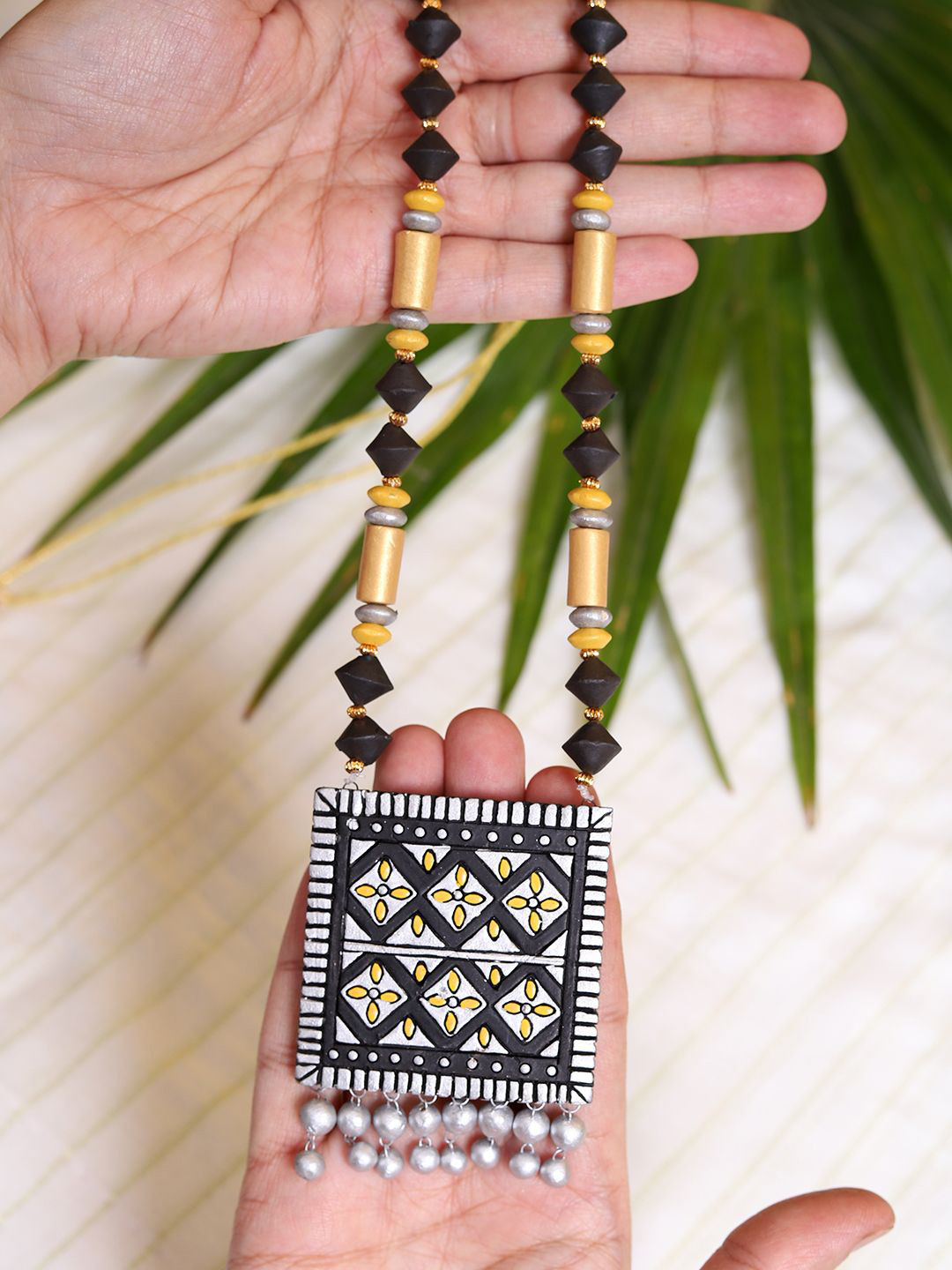 FIROZA Noir Bloom Beaded Terracotta Jewellery Set