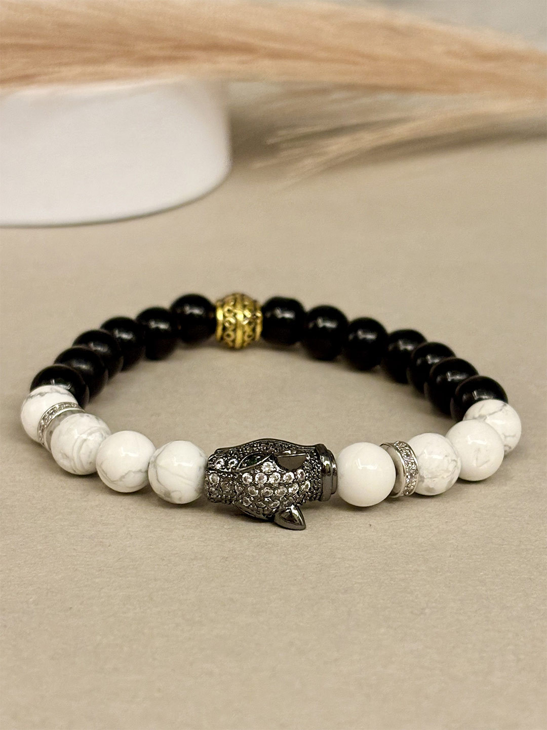 SANAA CREATIONS Panther Vein Unisex Onyx & Howlite Beaded Elasticated Bracelet