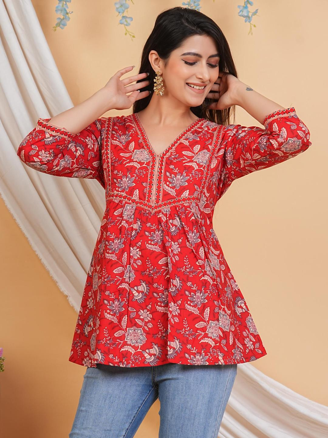 MAAJISA Women Red Kurtis