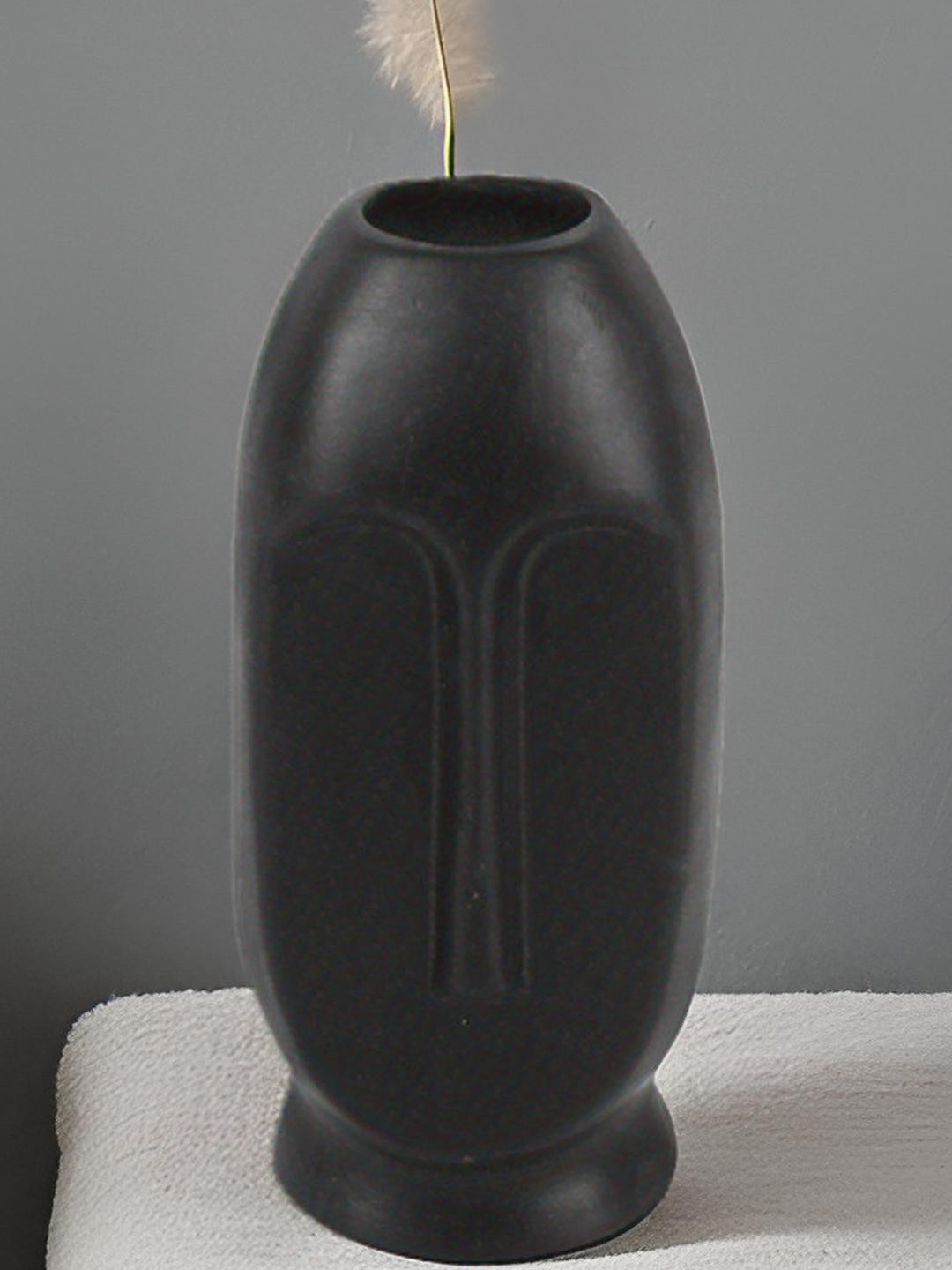 Kraftlik Handicraft Black Ceramic Vases 1 piece