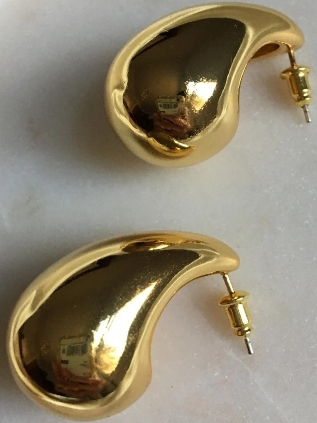 ISLANA Teardrop Shaped Studs Earrings