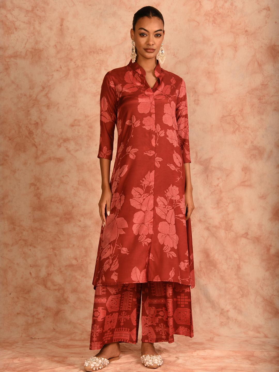 JHALAKK BY LAALZARI Women Red Kurtas