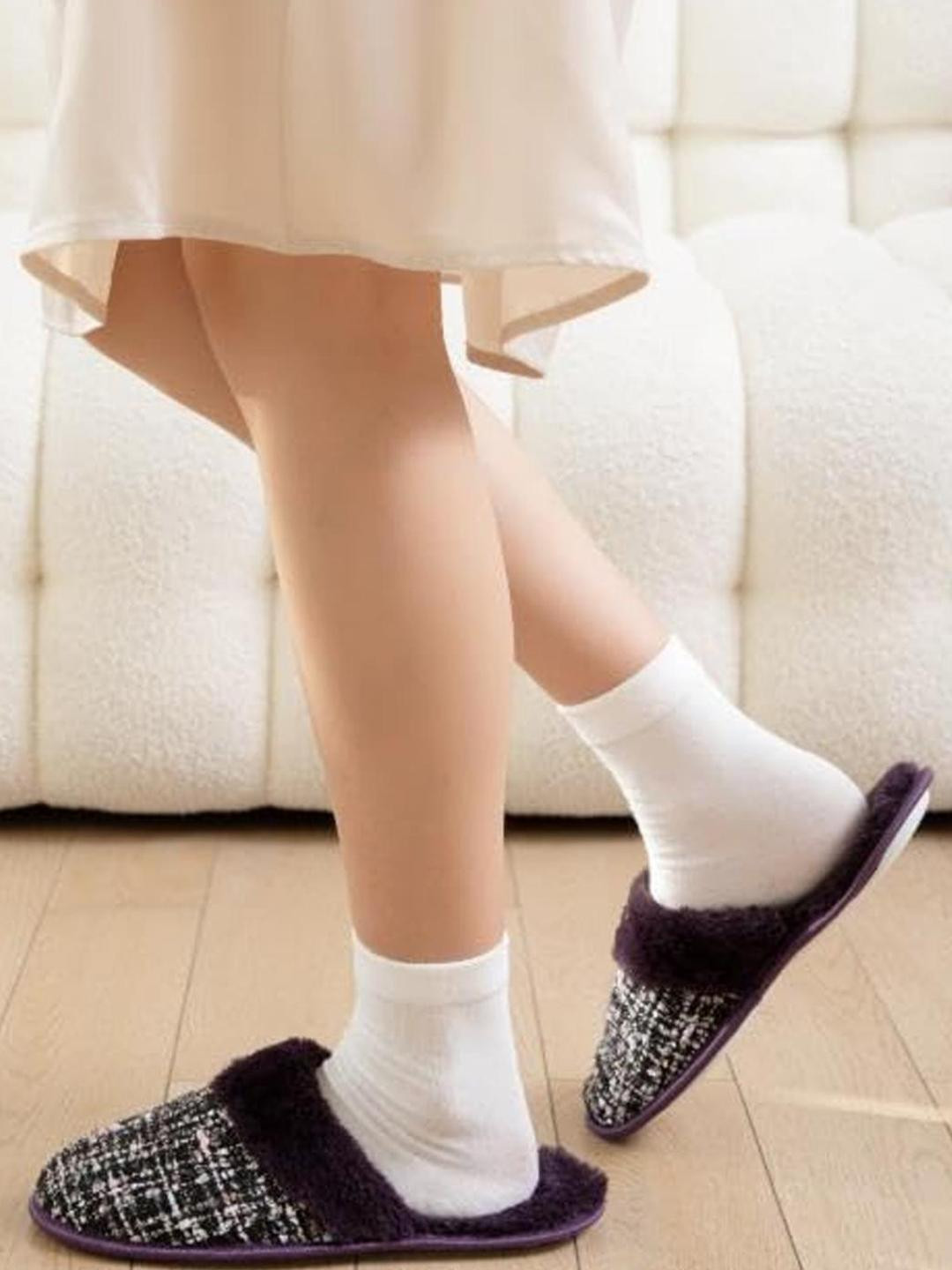 DRUNKEN Women Winter Checked Burgundy Room Slippers