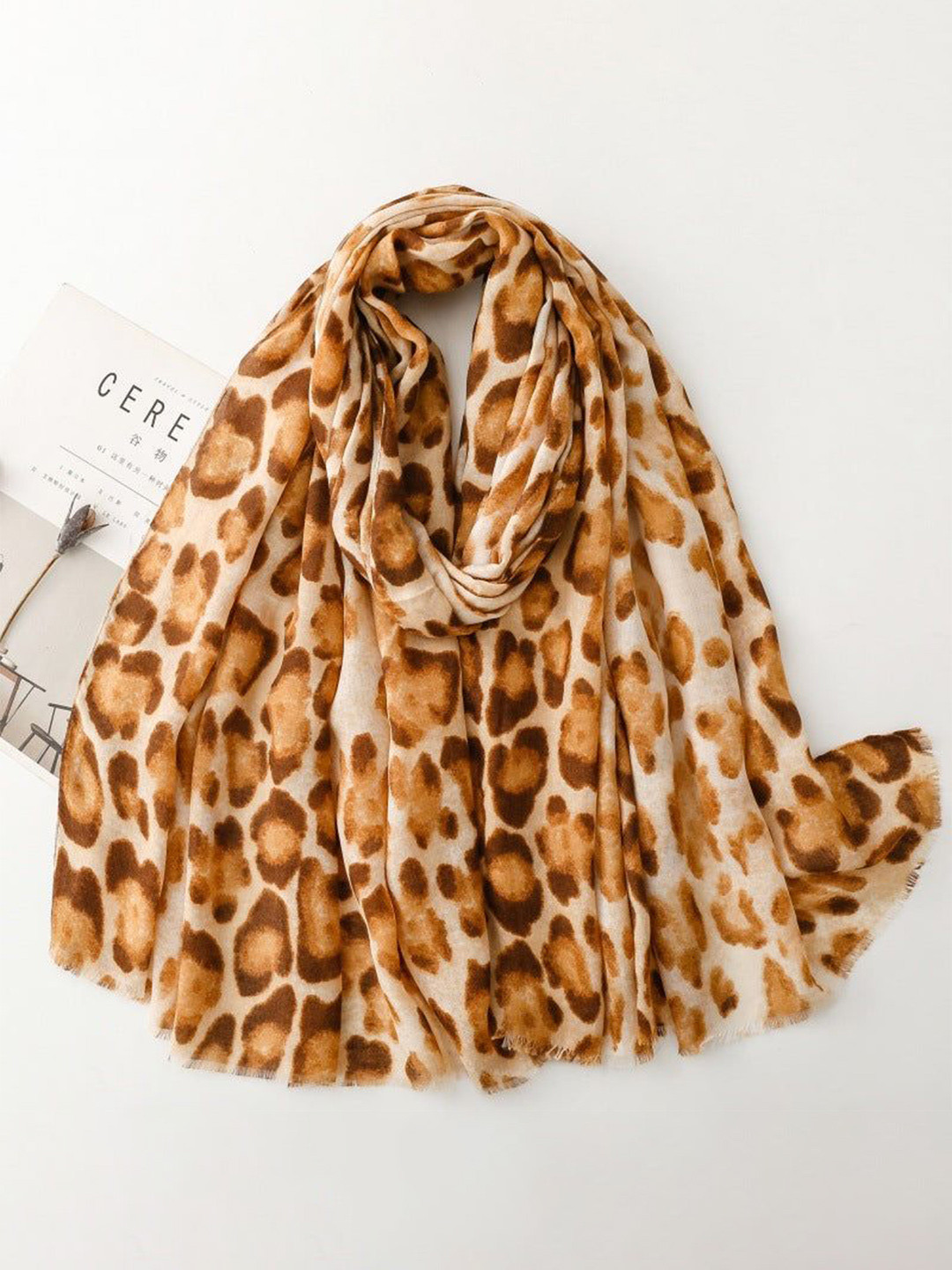 QUECY Women Animal Skin Printed Scarf