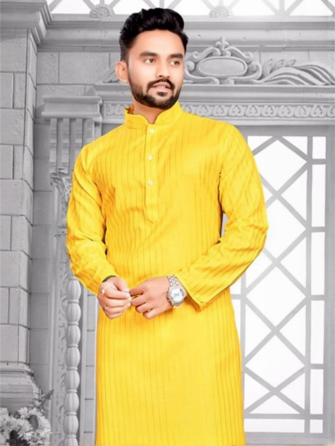 Universazone Men Solid Straight Kurta (Yellow)