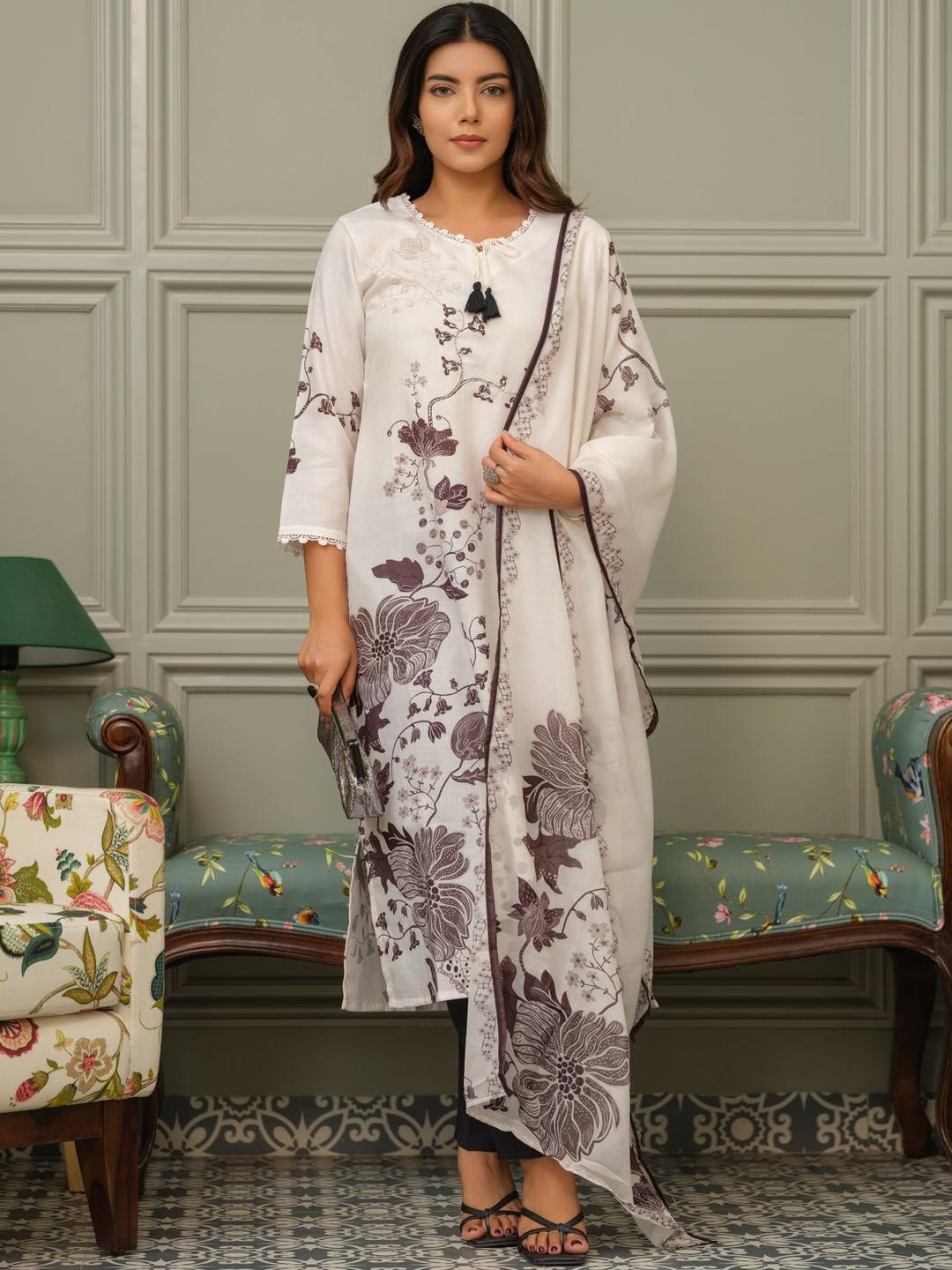 House of Pataudi Women Tie-Up Neck Kurta & Bottom With Dupatta Sets
