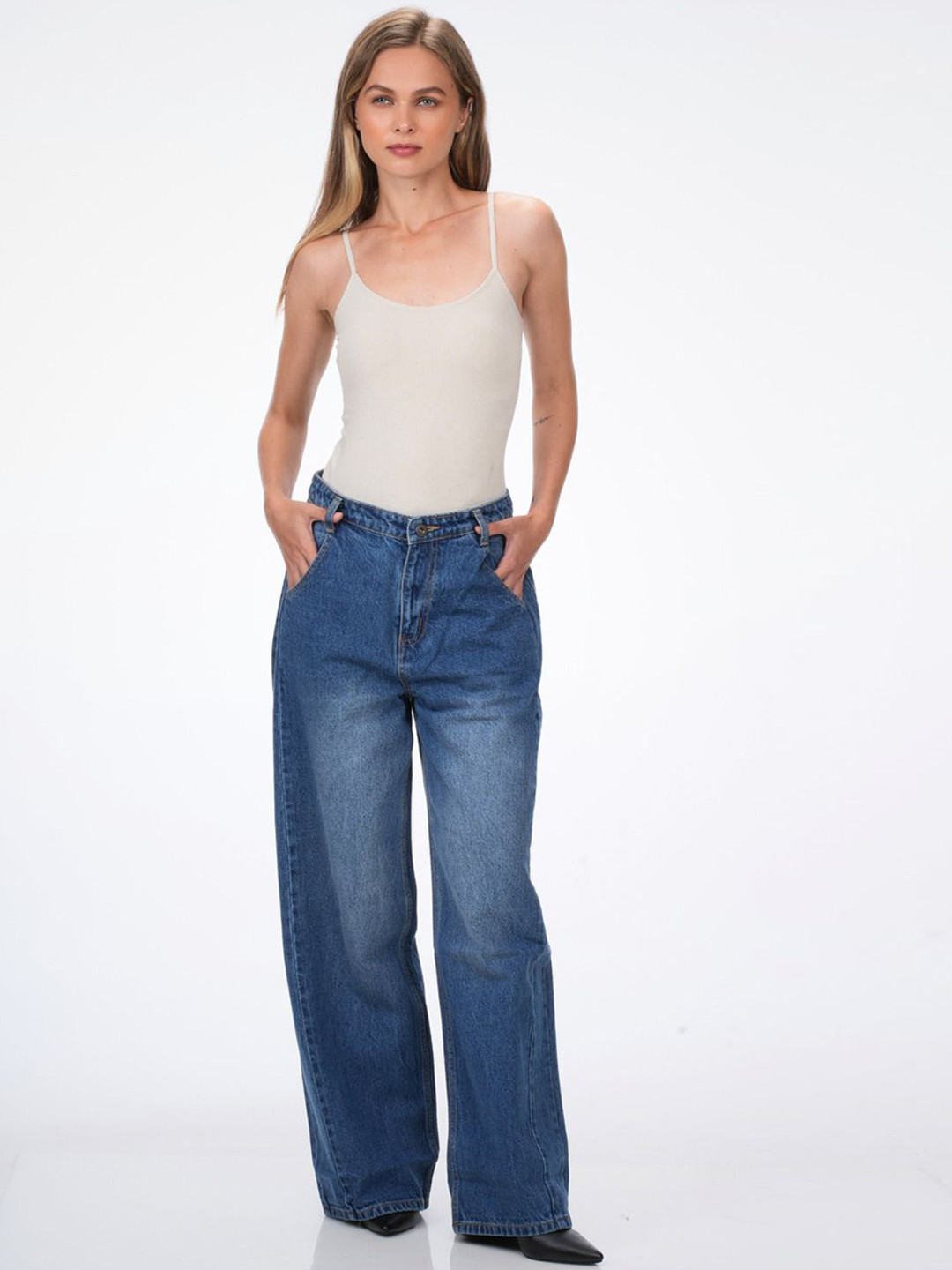 off-kilt Women Baggi Fit Mid-Rise Heavy Fade Non Cotton Stretchable Jeans