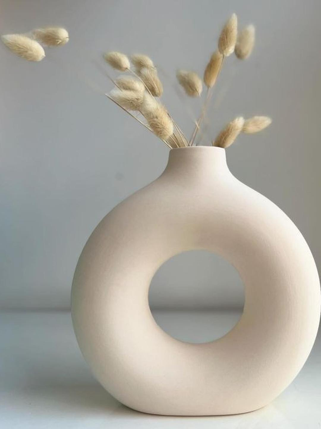 Kraftlik Handicraft White Ceramic Vase