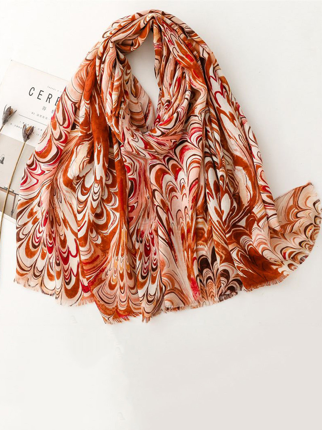 QUECY Women Abstract Printed Scarf with Frayed Border