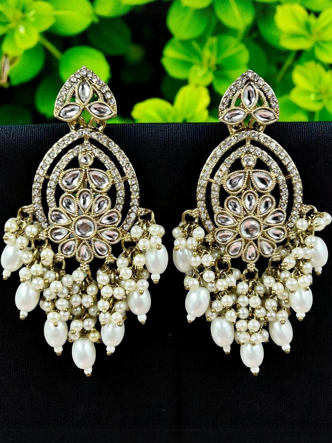 ANTIQUE JEWELLERY Women White Copper Plated And Beads Kundan Earrings