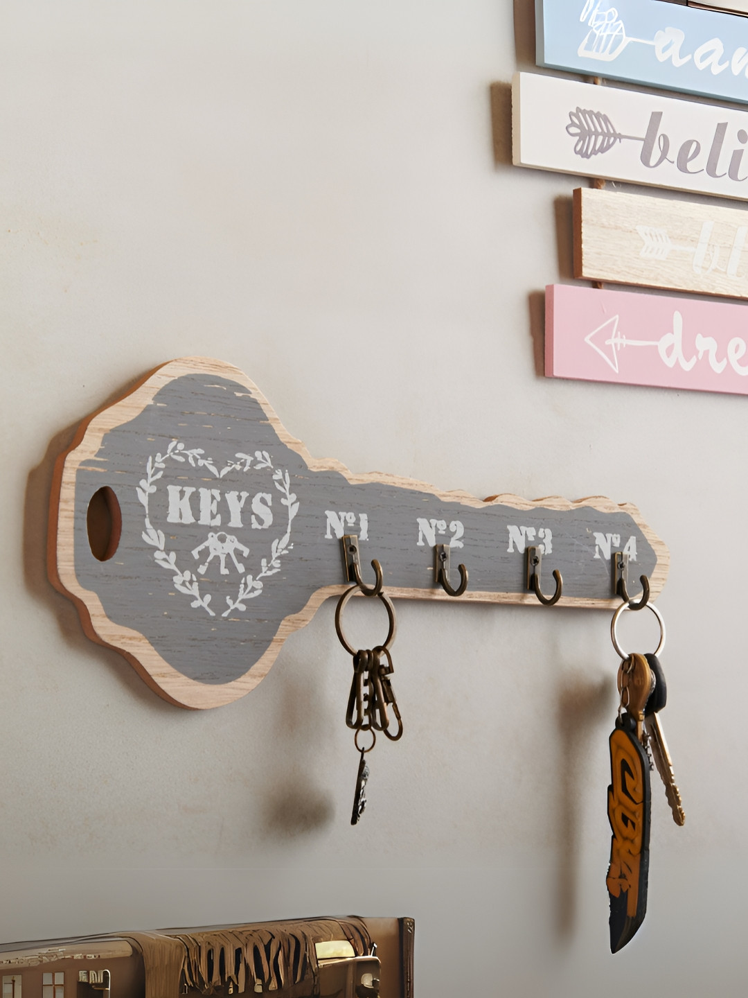 eazy wagon Grey & White Wooden Key Shape Wall Key Holders