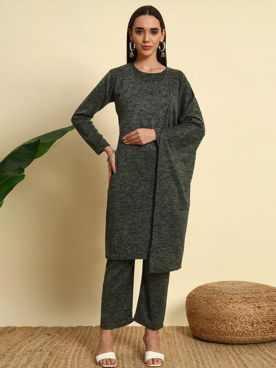 ZEPPI Women Wool Blend Kurta Set