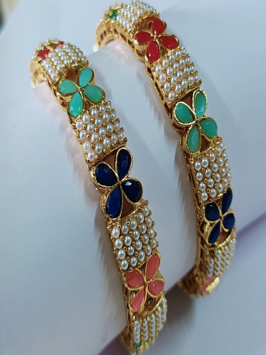 Khetlazee Women Set of 2 Gold-Plated Pearl Studded & Multi-Coloured Stone Patterned Bangle