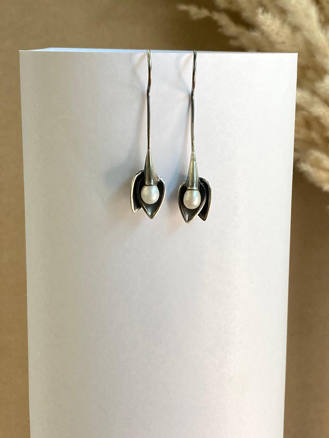 KINGSIN Silver Artificial Beaded Oxidised Floral Shaped Drop Earrings