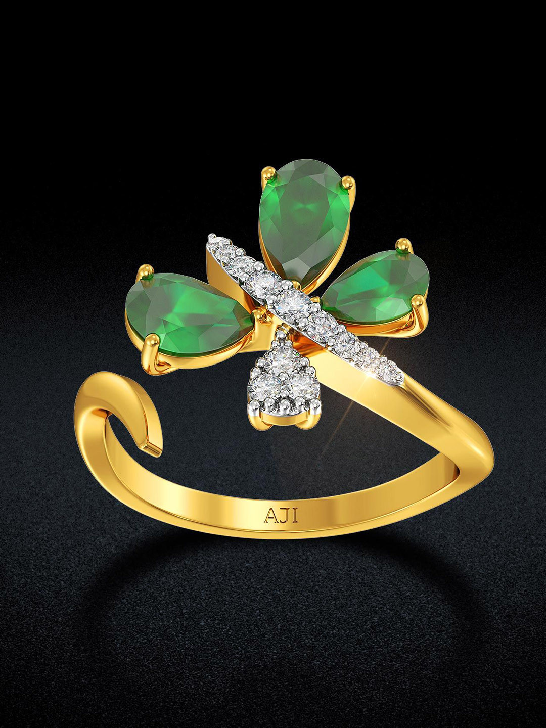 Joyalukkas Women Flying Emerald Diamond Ring