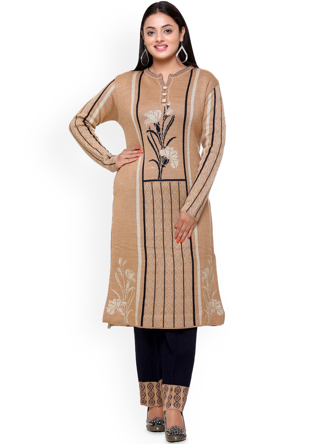 WOOL 4U Floral Printed Notch Neck Straight Kurta With Trousers