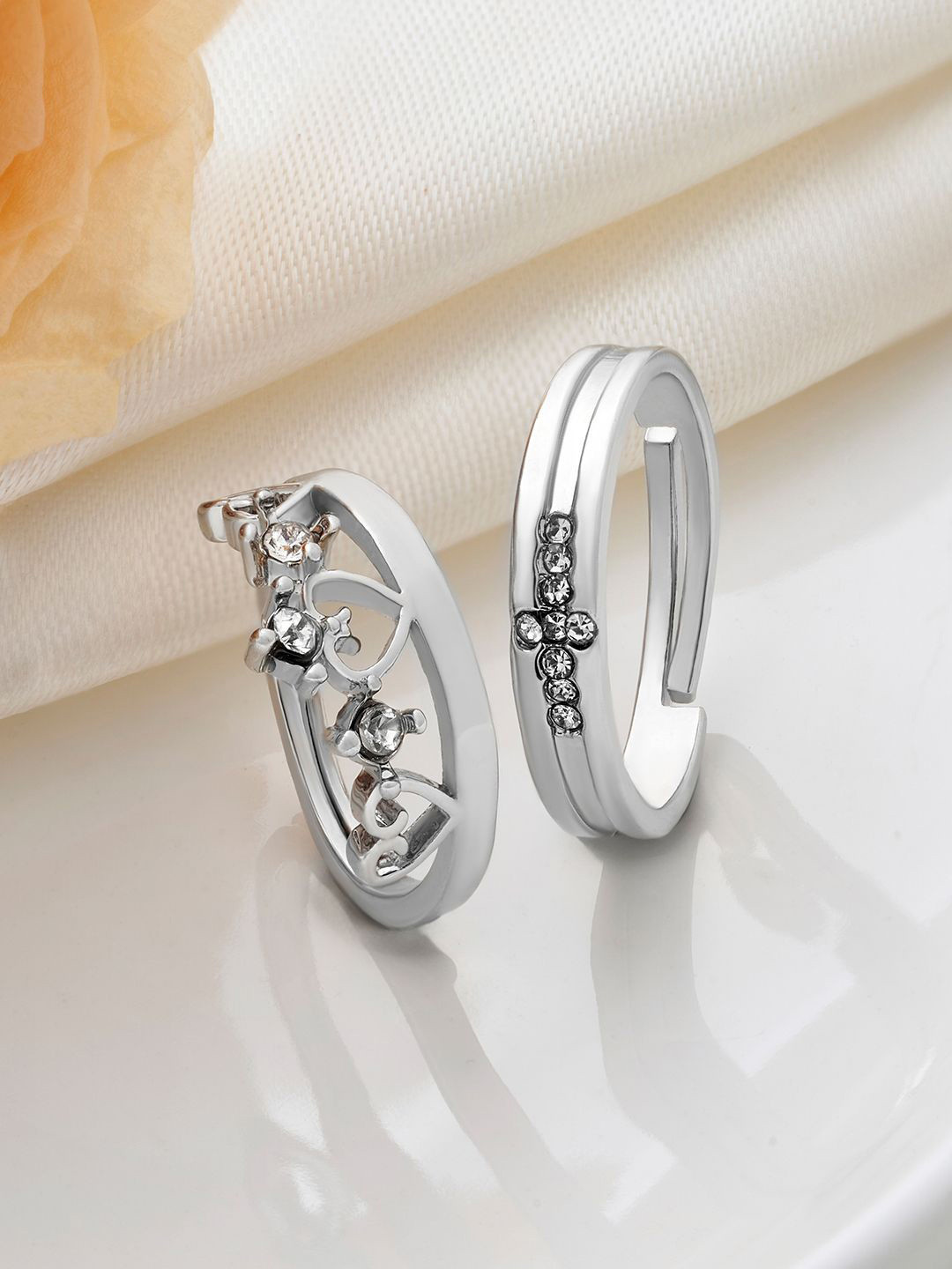 JOKER & WITCH Unisex Set Of 2 Stones Studded Lou & Will Crown Style Couple Rings