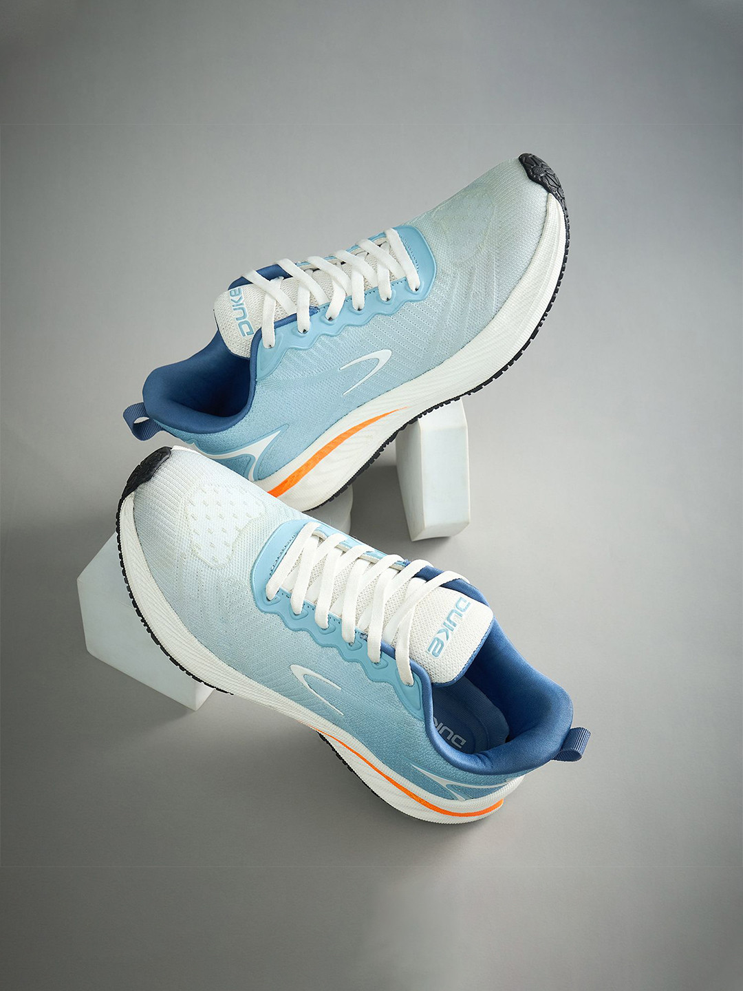 Duke Men AeroDash Sports Shoes