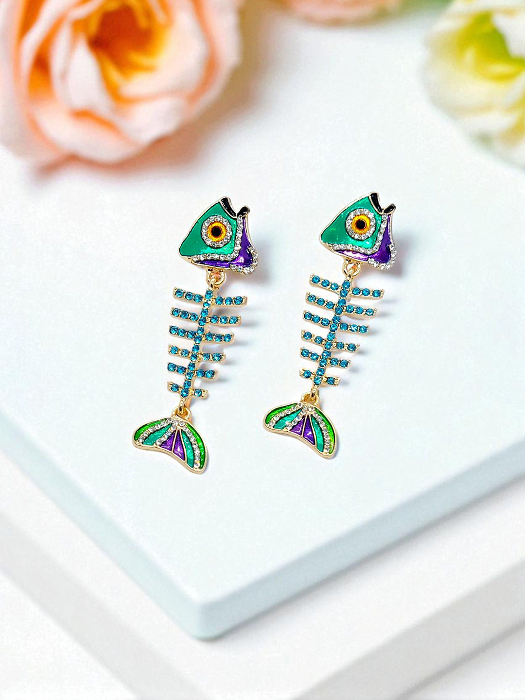 AVANT-GARDE PARIS Gold-Plated Rhinestones Studded Fish Shaped Studs