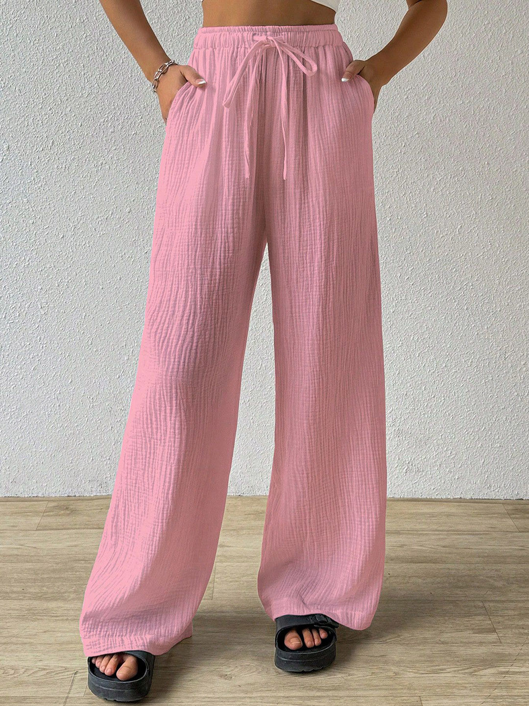 Sugathari Women Textured Relaxed Straight Mid-Rise Wide Leg Trouser