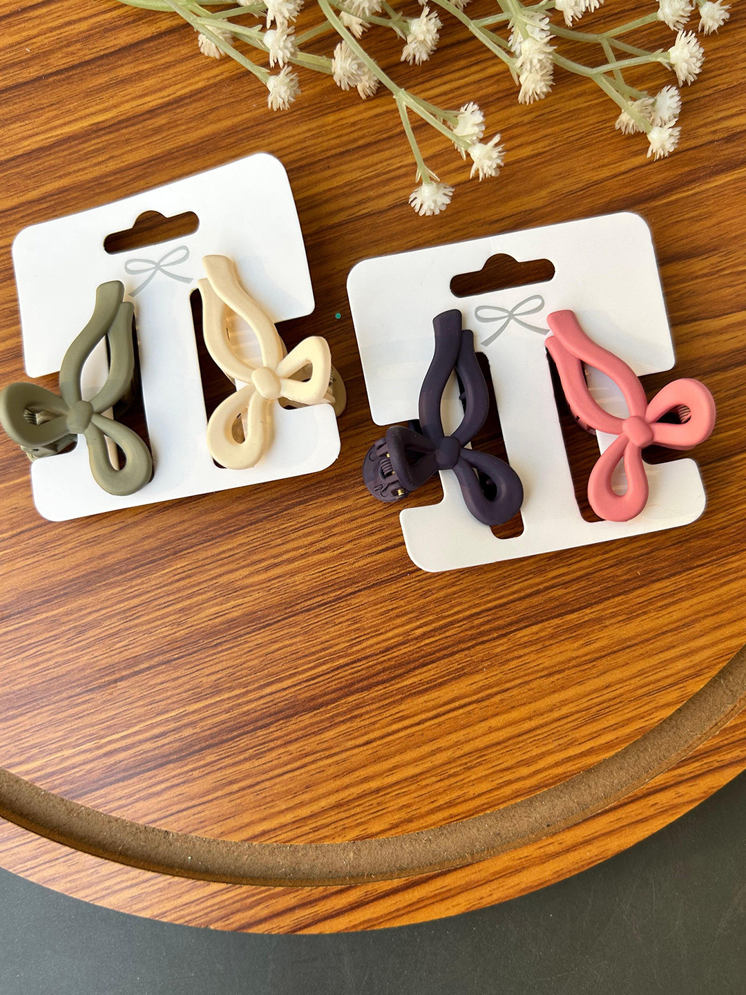Radhya Accessories Women Set of 4 Minimal Matte 5 CM Bow Hair Claw Clip