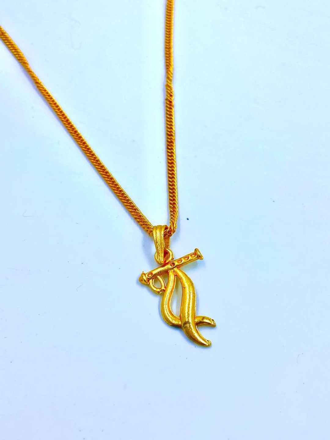 Psight Unisex Contemporary Krishna Bansuri Pendant With Chain