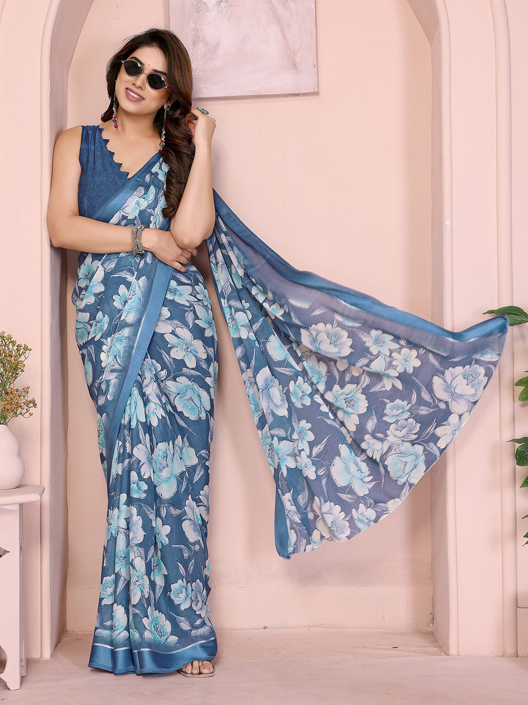 Anouk Floral Print Saree with Blouse Piece