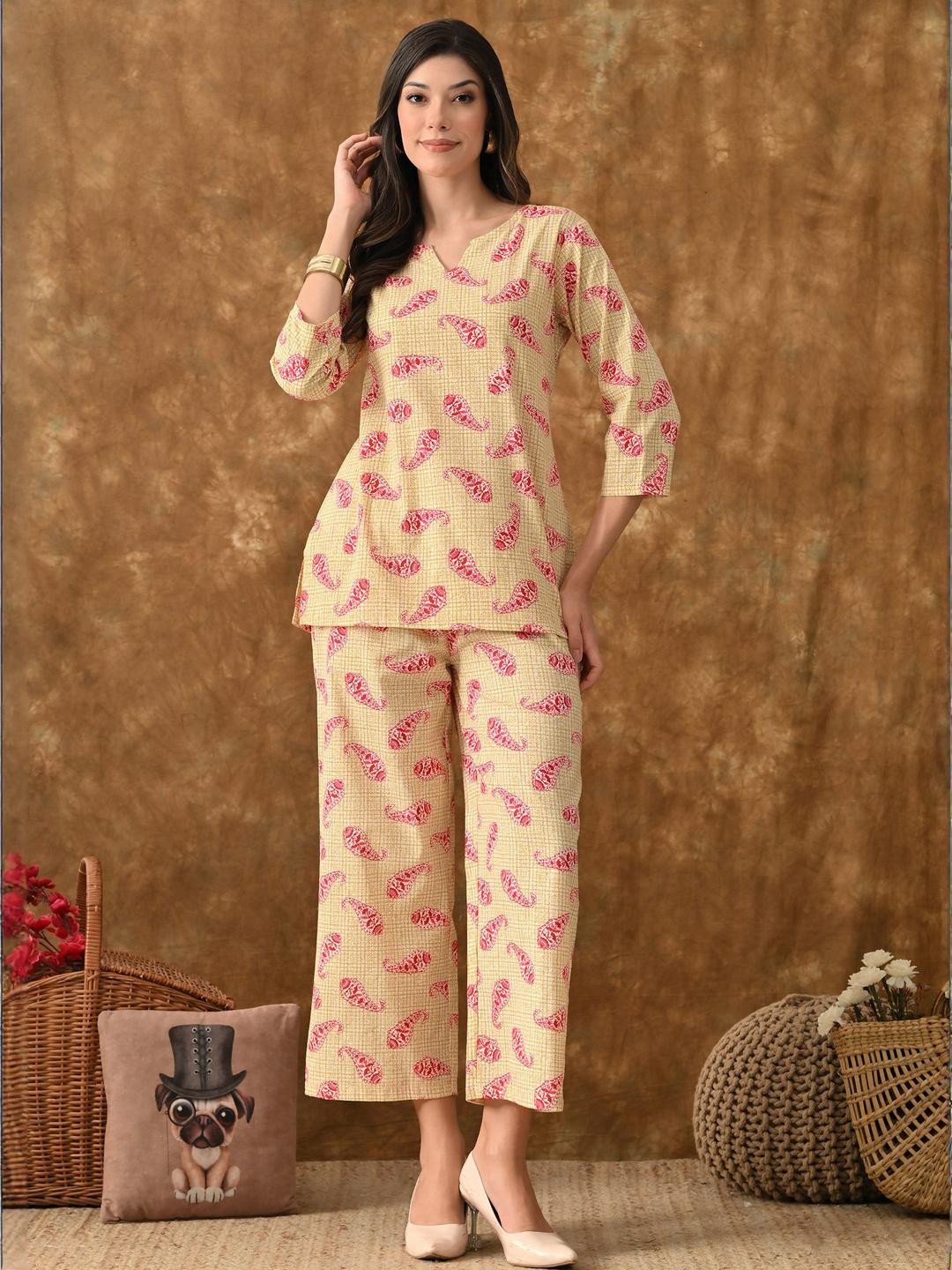 Saanvi Collection Paisley Printed Night Suit