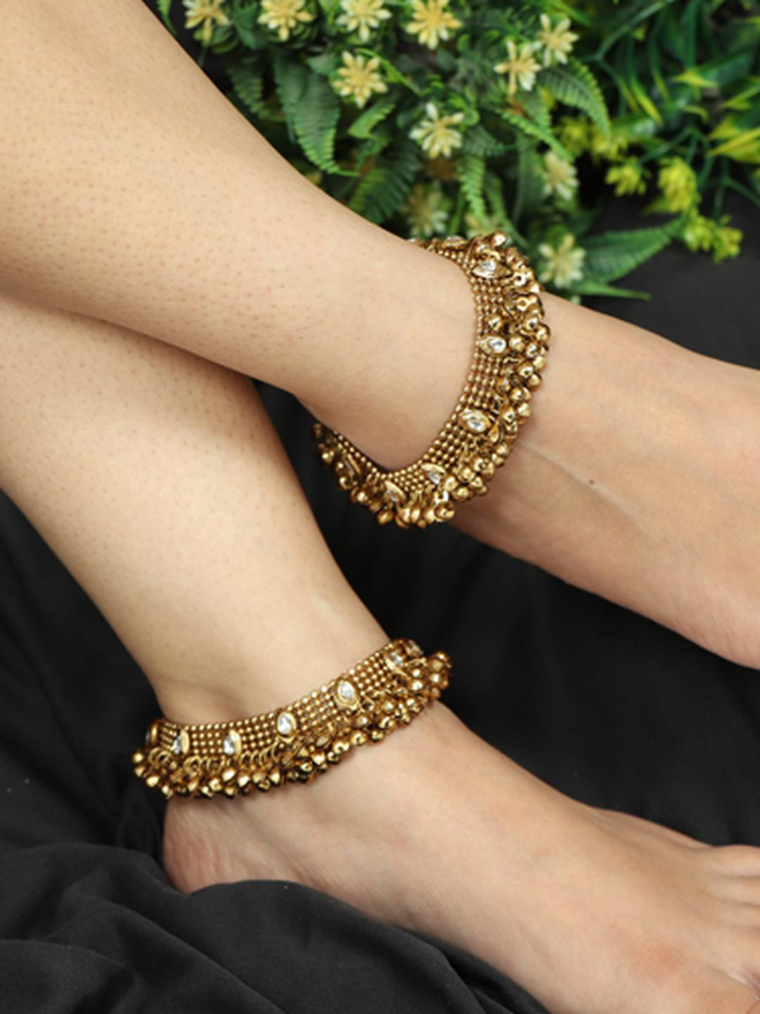Ritih Brass-Plated Artificial Stones and Beads Anklet