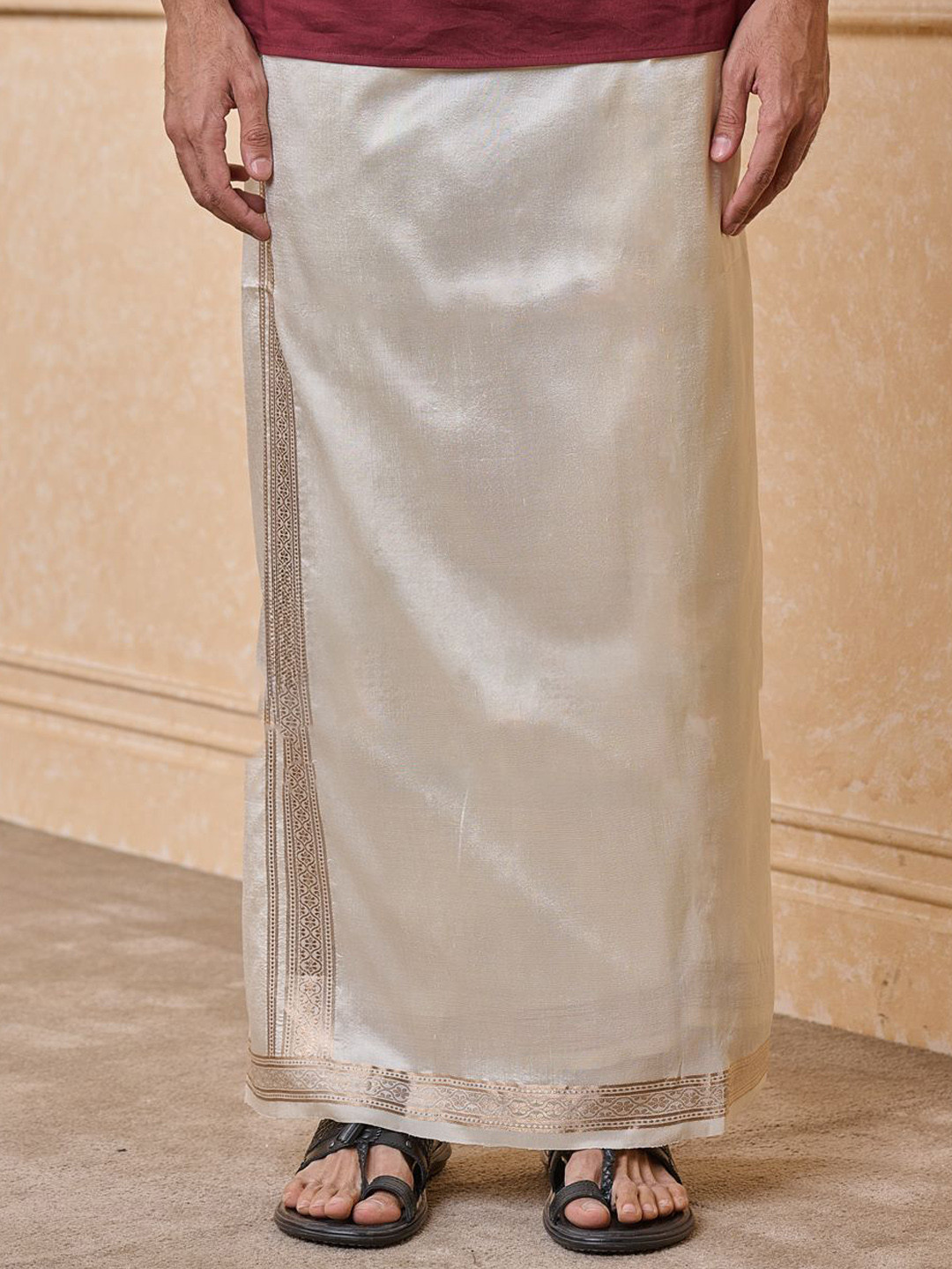 Tasva Men Classic Silk Pancha