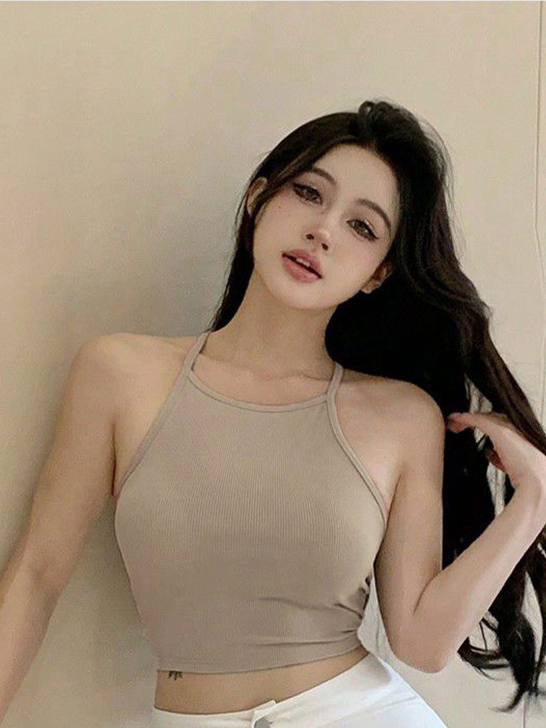 Istyle Can Ribbed Fitted Halter Crop Top