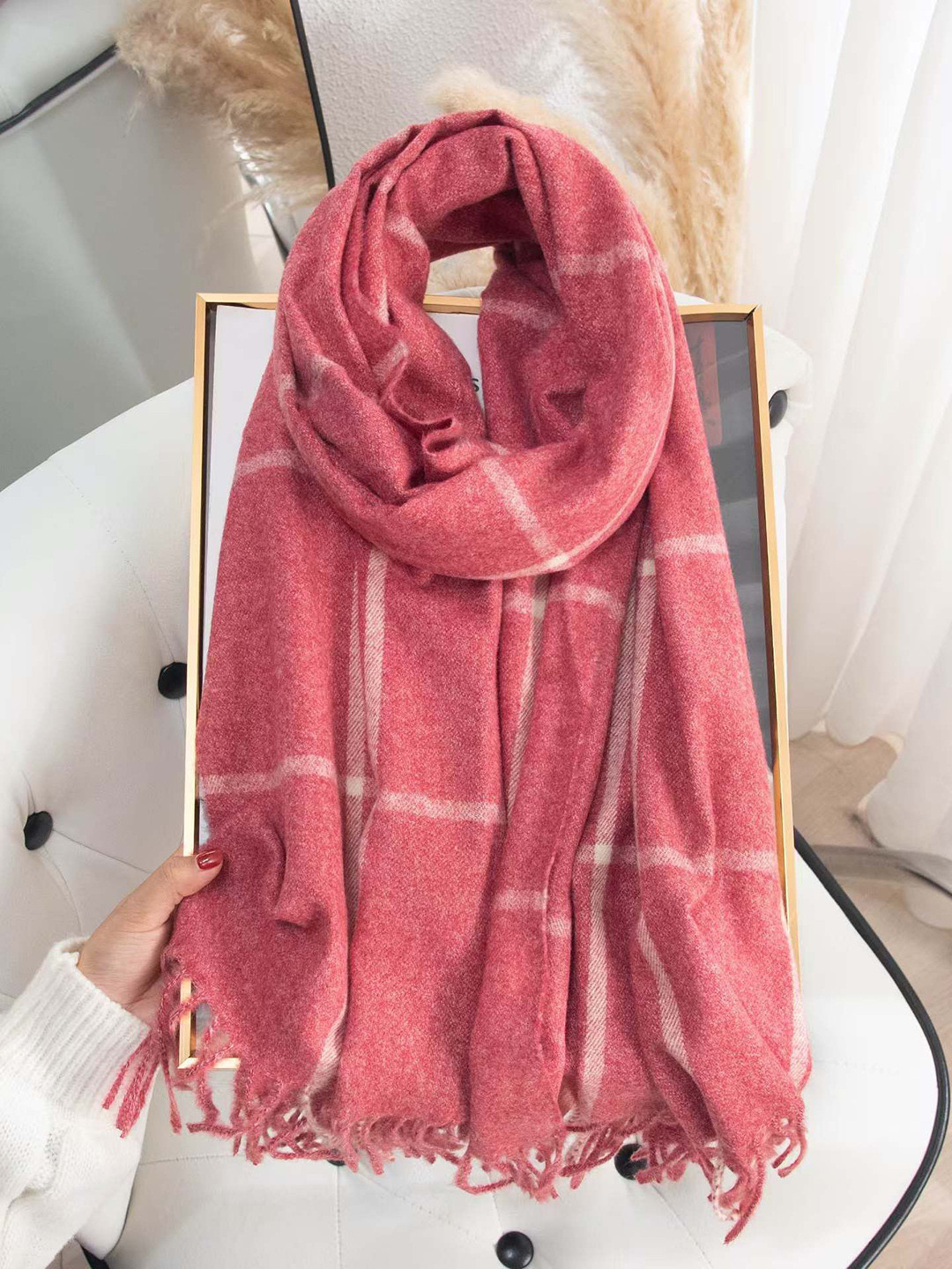 QUECY Women Checked Stoles with Fringed Border