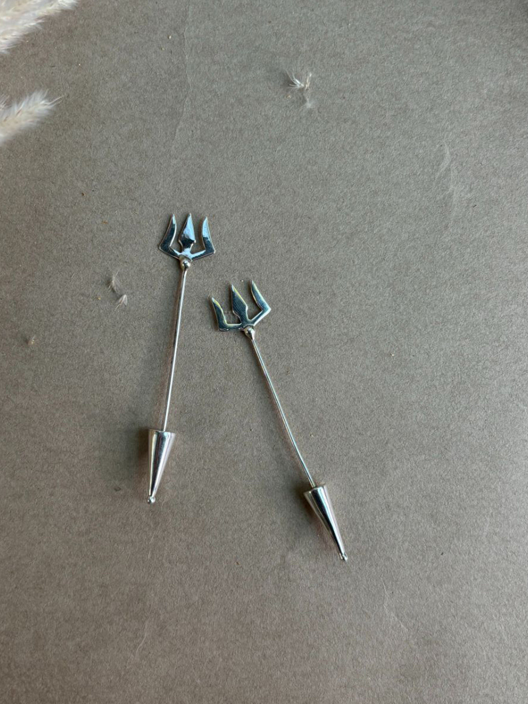 KINGSIN Silver Oxidised Contemporary Shaped Drop Earrings