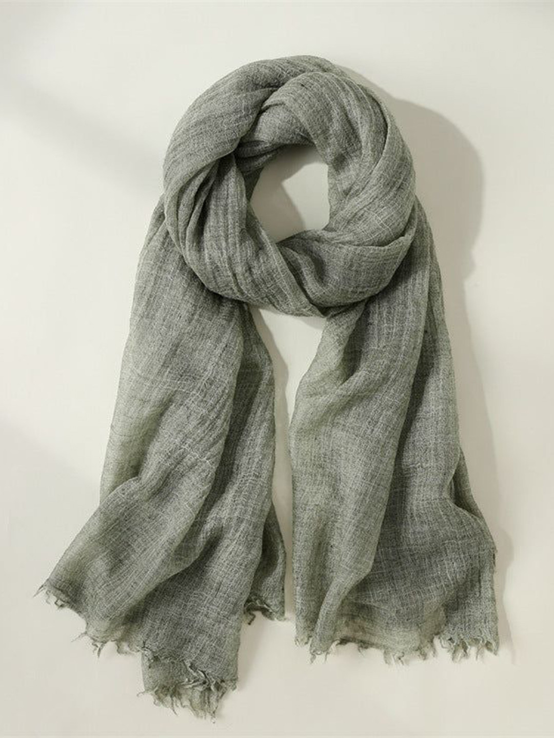 QUECY Women Solid Scarf Frayed Border