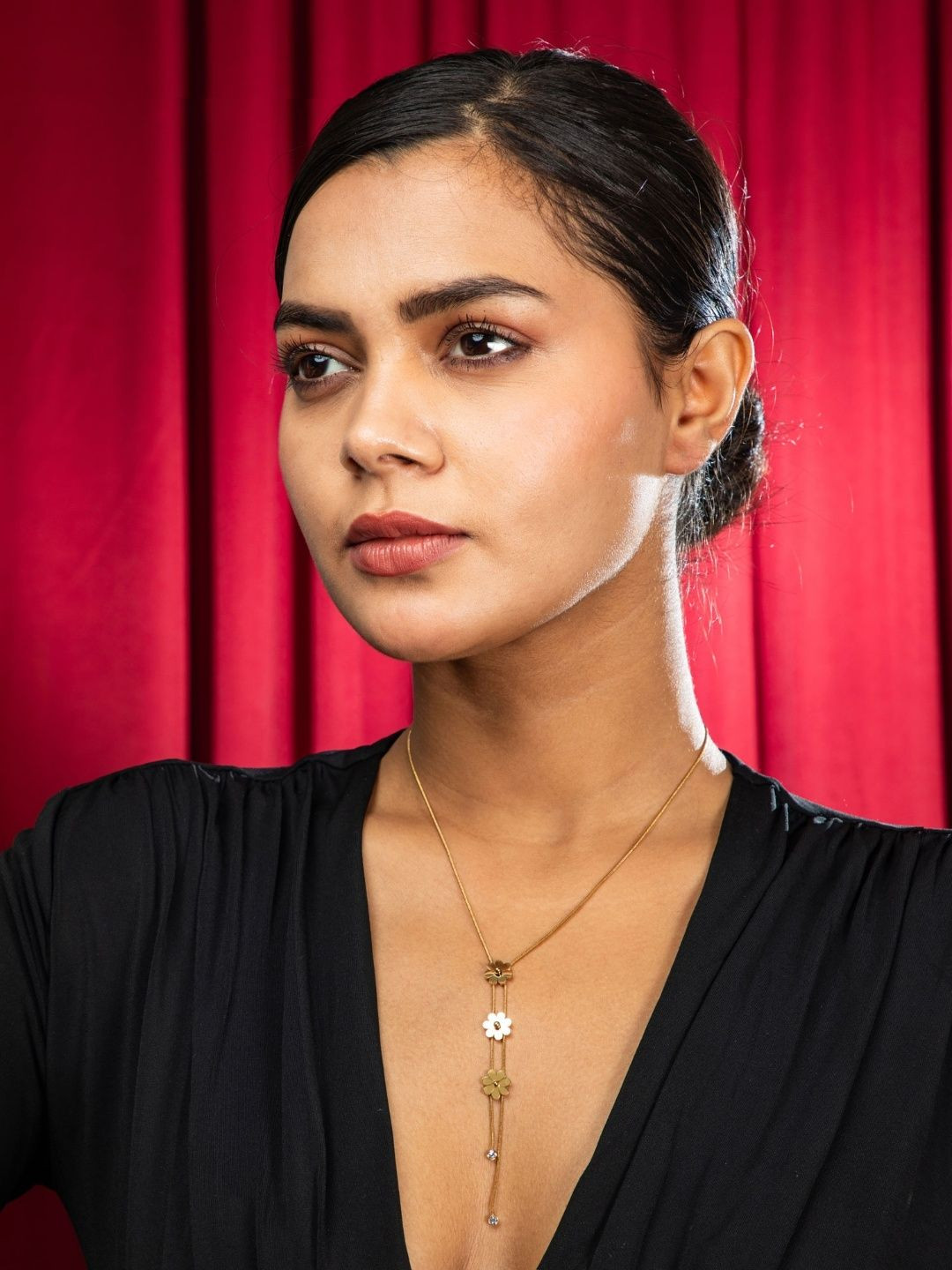 Niscka Gold-Plated Minimal Floral Chain