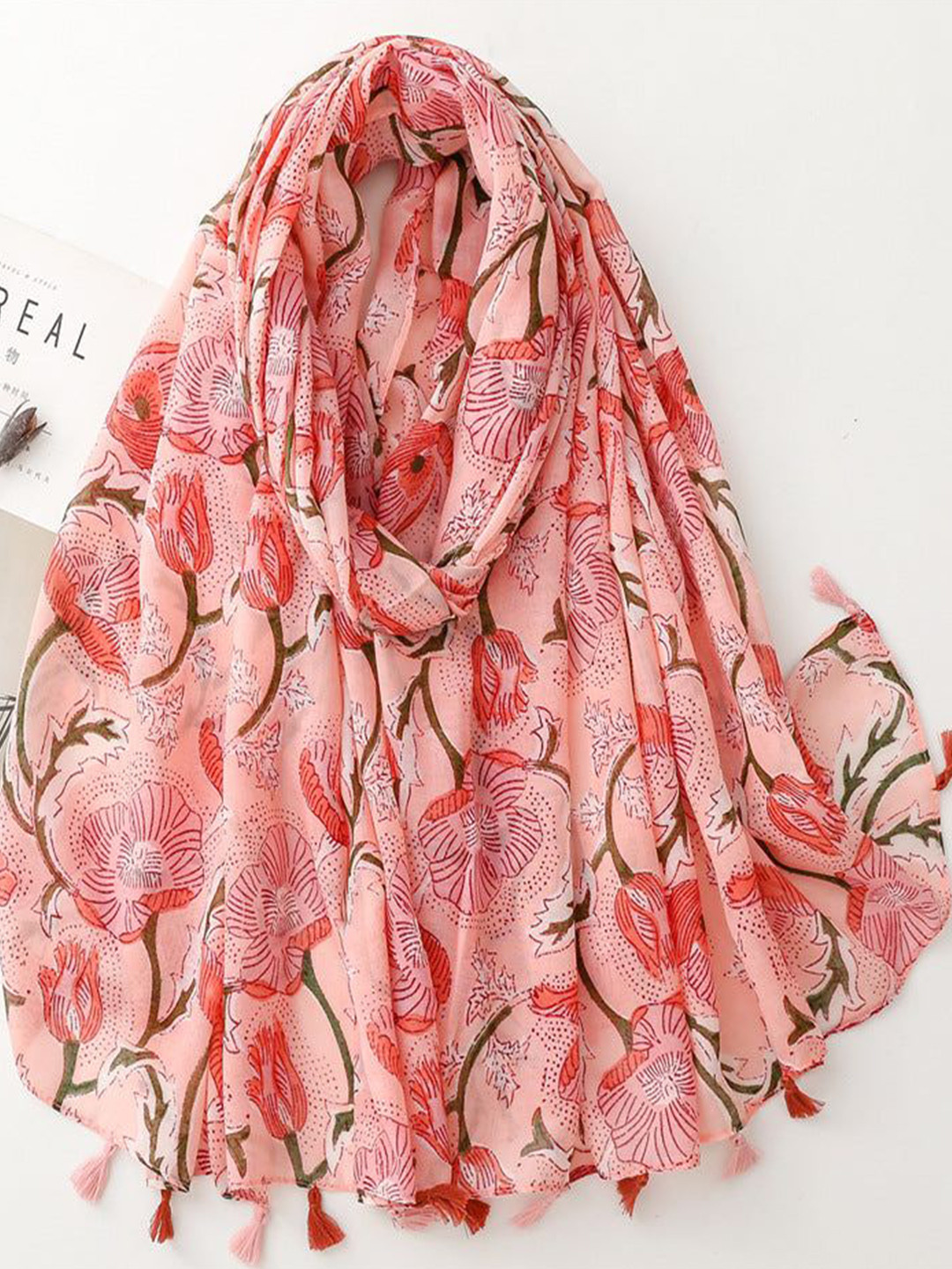 QUECY Women Ethnic Motifs Print Scarf with Tasselled Border