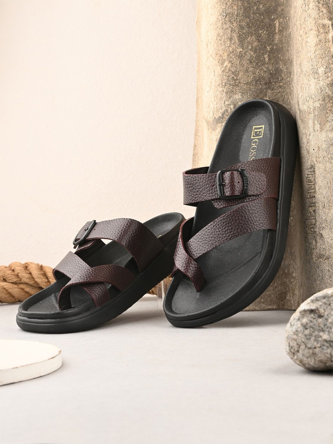 Egoss Men Textured Croslite Clogs with Buckle