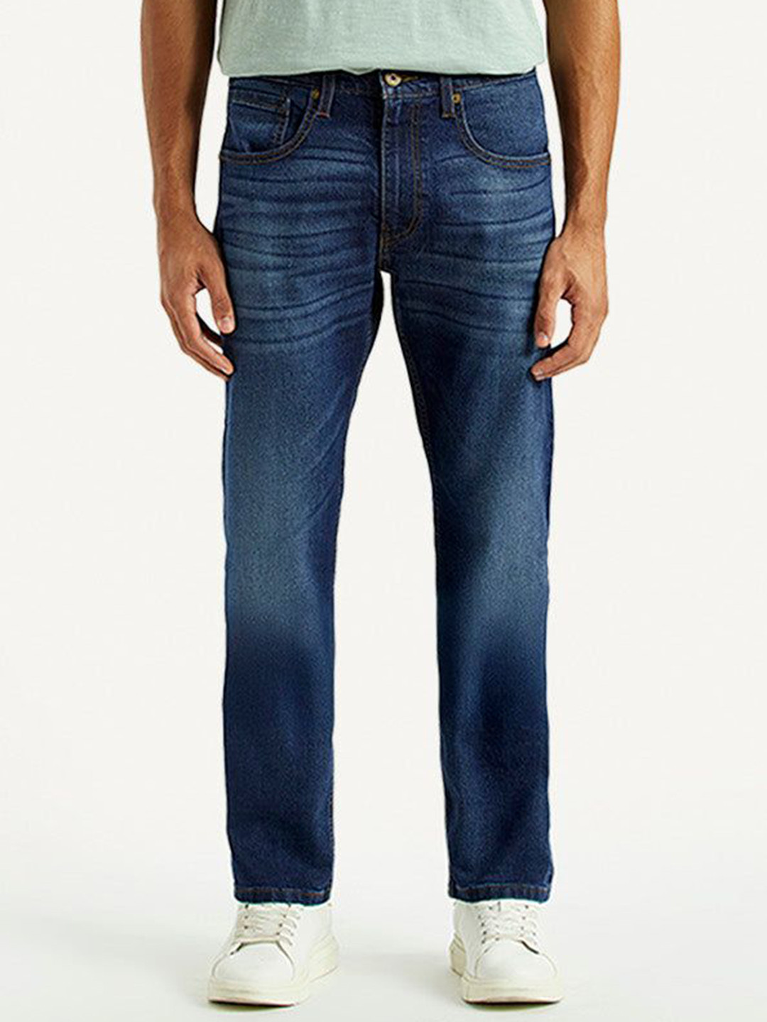 Levis 513 Men Slim Fit Mid-Rise Clean Look Heavy Fade Non Stretchable Jeans