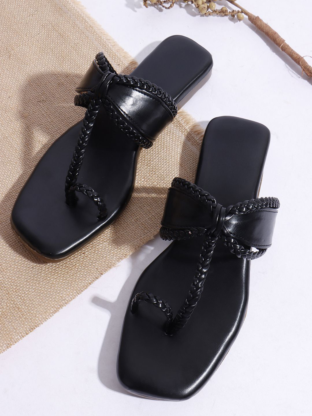 Try Me Women Textured Soft Sole One Toe Flats