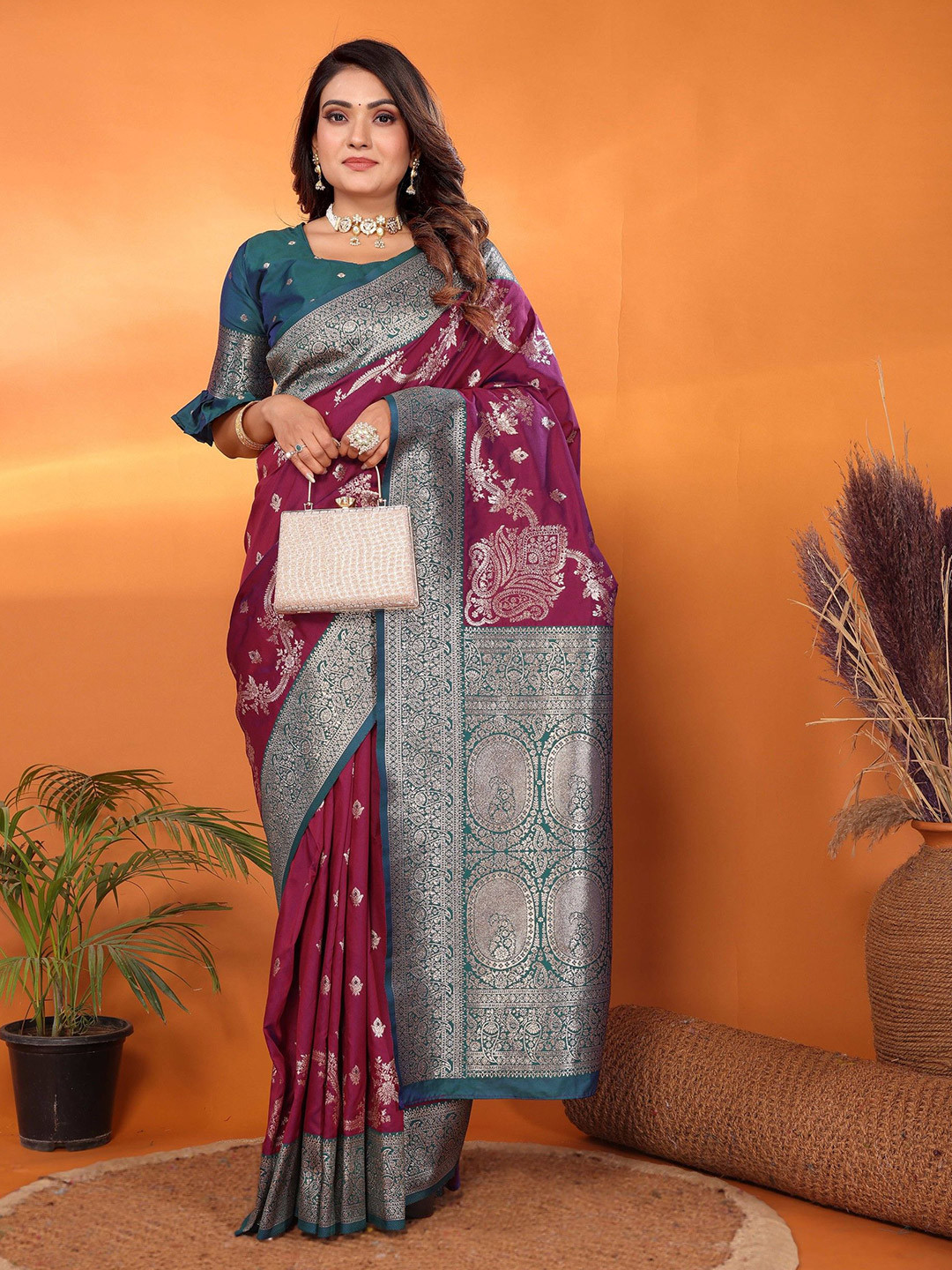KALINI Woven Design Zari Banarasi Saree With Contrast Blouse Piece