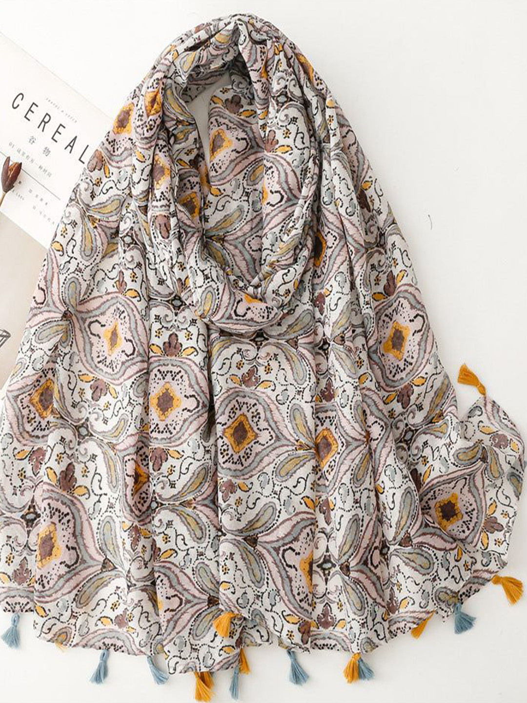 QUECY Women Ethnic Motifs Print Scarf with Tasselled Border